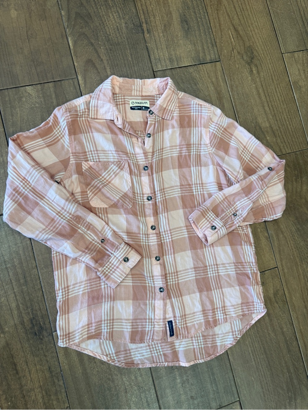 Magellan Women’s Outdoors Boyfriend Flannel Button Down Shirt Medium